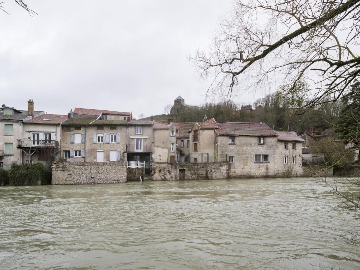 Lovely Holiday Home Near Joset Alain Dun-sur-Meuse Bagian luar foto